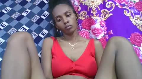 ninie246746 online show from 04/16/26, 07:36