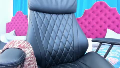 nina dee online show from 02/28/25, 10:52