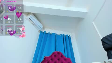 nina dee online show from 09/18/25, 03:41