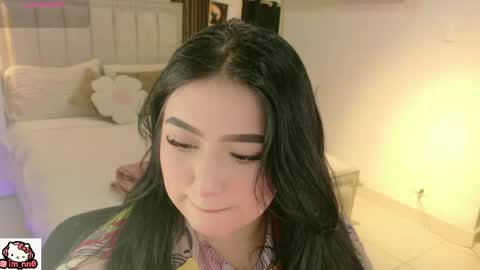 Nina online show from 04/19/26, 12:15