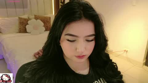 Nina online show from 04/21/26, 12:22