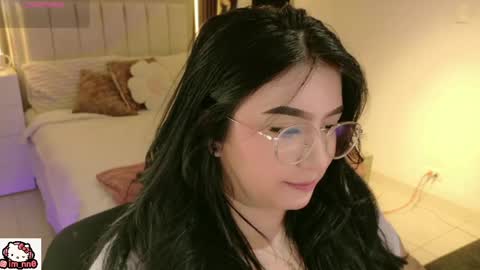Nina online show from 05/15/26, 01:18