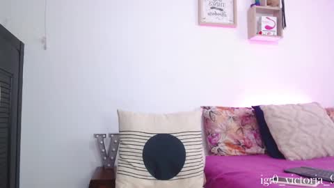 Snapshot of ninnarousse chatting on 10/03/25, 07:00 Ninna Rousse online show from 10/03/25, 07:00