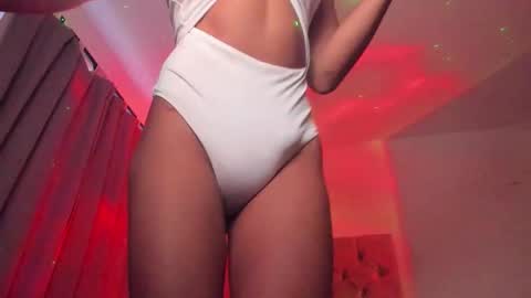 Ninon Beart online show from 11/10/25, 11:31