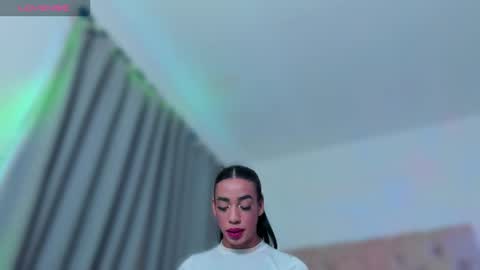 Ninon Beart online show from 03/06/26, 08:27