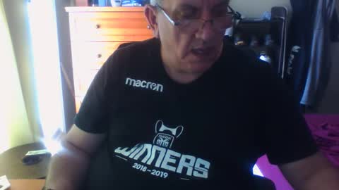 Dennis online show from 10/01/25, 04:02
