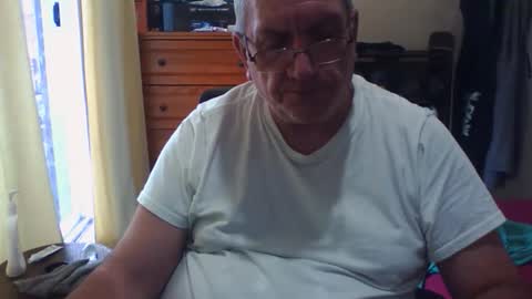 Dennis online show from 10/20/25, 03:45