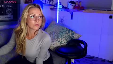 Ainsley              FANSLY-AINSLEYXOXO online show from 11/02/25, 02:03