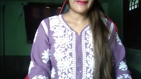 Nishu online show from 10/15/25, 09:42