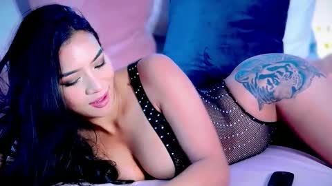 Snapshot of nishafox chatting on 09/17/25, 05:53 Nkkifoxxx online show from 09/17/25, 05:53