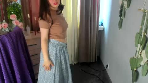 Snapshot of nishira_shy chatting on 05/13/26, 12:13 nishira_shy online show from 05/13/26, 12:13