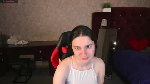 Snapshot of nishira_shy chatting on 06/08/26, 01:00 nishira_shy online show from 06/08/26, 01:00