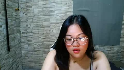 Snapshot of nitchiefucker chatting on 09/13/25, 02:17 Nadz online show from 09/13/25, 02:17