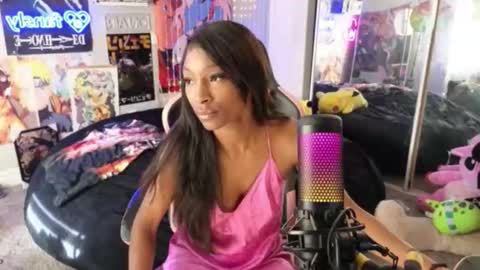 NIVIA WOLFE online show from 12/20/25, 05:09