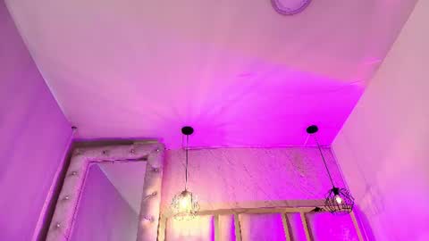  V I C T O R I A   online show from 06/16/26, 12:08