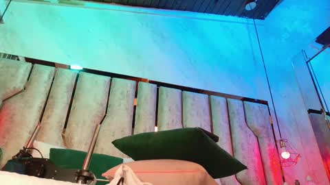 Nixx  online show from 12/14/25, 03:12