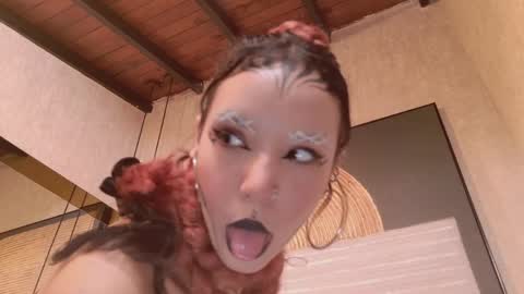 Nixx  online show from 04/10/26, 11:48