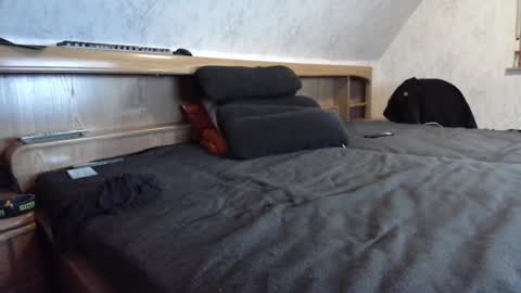 Snapshot of nixan85 chatting on 02/02/25, 02:45 nixan85 online show from 02/02/25, 02:45