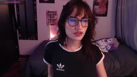 Snapshot of nixxie_ chatting on 10/06/25, 01:14 Nixxie  online show from 10/06/25, 01:14