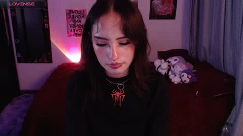 Snapshot of nixxie_ chatting on 10/18/25, 10:43 Nixxie  online show from 10/18/25, 10:43