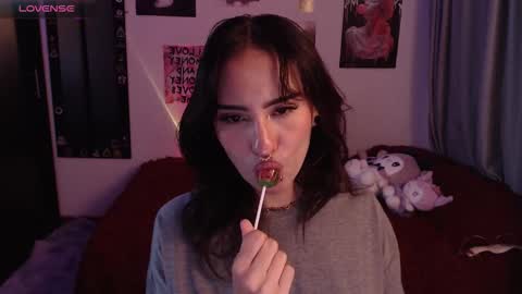 Snapshot of nixxie_ chatting on 10/21/25, 01:39 Nixxie  online show from 10/21/25, 01:39