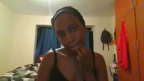 njerim572 online show from 11/25/25, 10:21