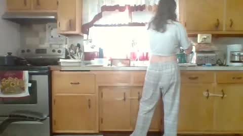 Snapshot of njsnowbunny chatting on 10/21/25, 06:52 njsnowbunny online show from 10/21/25, 06:52