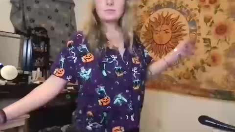 nknightxxx online show from 10/14/25, 01:06