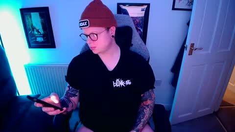 Snapshot of nlrb93 chatting on 12/23/24, 05:43 BNate93 online show from 12/23/24, 05:43