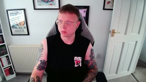 Snapshot of nlrb93 chatting on 09/21/25, 01:24 BNate93 online show from 09/21/25, 01:24