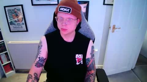 Snapshot of nlrb93 chatting on 11/08/25, 03:12 BNate93 online show from 11/08/25, 03:12