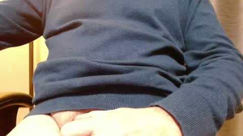 Snapshot of nmr21 chatting on 12/15/24, 09:20 nmr21 online show from 12/15/24, 09:20