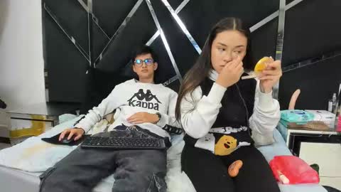 Snapshot of noa_arez chatting on 02/03/26, 02:21 NoaandArez online show from 02/03/26, 02:21