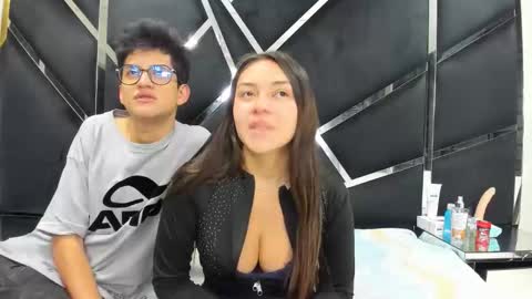 Snapshot of noa_arez chatting on 02/08/26, 05:22 NoaandArez online show from 02/08/26, 05:22