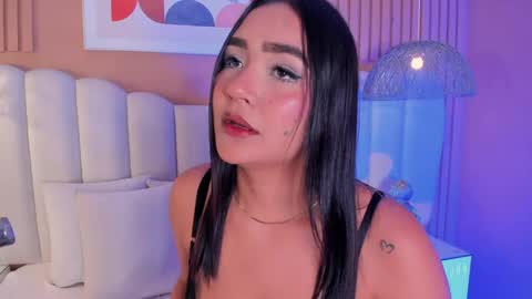 Snapshot of noa_moon chatting on 05/12/26, 02:52 Noa online show from 05/12/26, 02:52