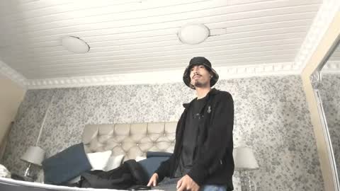 Noah online show from 04/19/26, 04:23