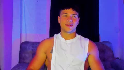 noah_223 online show from 11/18/25, 12:16