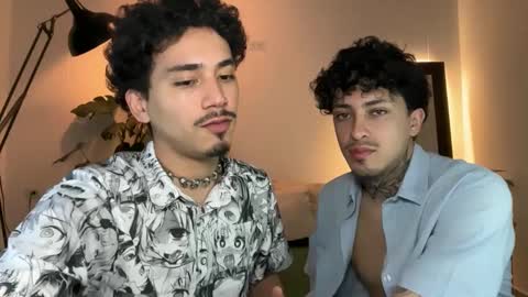 Snapshot of noah_and_steven chatting on 05/19/26, 04:02 noah_and_steven online show from 05/19/26, 04:02