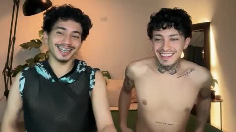 Snapshot of noah_and_steven chatting on 05/22/26, 11:43 noah_and_steven online show from 05/22/26, 11:43