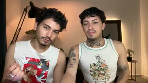 Snapshot of noah_and_steven chatting on 05/25/26, 03:51 noah_and_steven online show from 05/25/26, 03:51