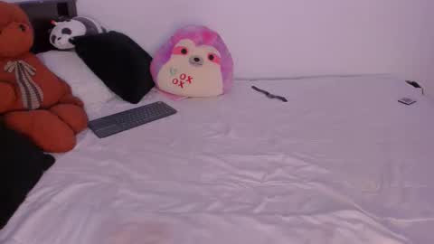 Sara  online show from 11/22/25, 11:59