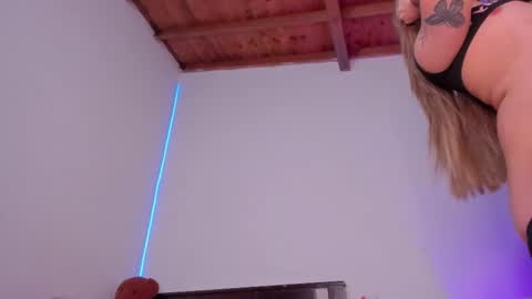 Sara  online show from 02/15/26, 03:47