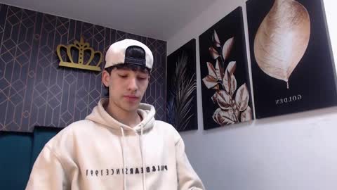 Snapshot of noah_brigth chatting on 03/05/25, 11:49 Noah Brigth online show from 03/05/25, 11:49