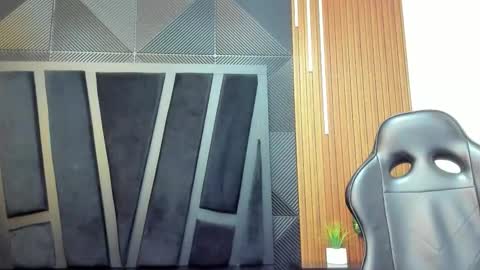 Noah online show from 12/23/25, 11:08