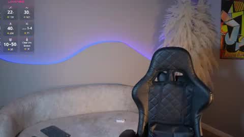 Snapshot of noah_clarkk chatting on 07/23/26, 05:44 Noah online show from 07/23/26, 05:44