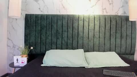 noah_dupont_ online show from 11/06/25, 11:44