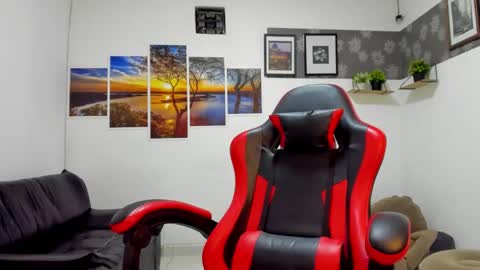 noah_flynn1 online show from 10/07/25, 06:43