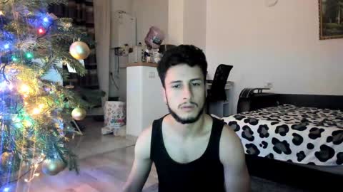 Snapshot of noah_happy07 chatting on 12/21/24, 06:44 Noah online show from 12/21/24, 06:44