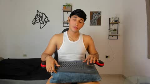 Noah online show from 10/17/25, 02:48