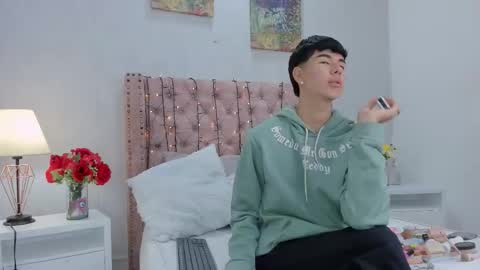 Snapshot of noah_lewiss chatting on 02/20/26, 10:38 NOAH online show from 02/20/26, 10:38